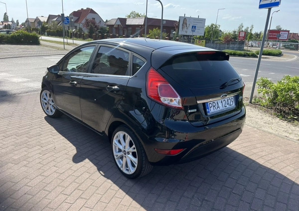 Ford Fiesta cena 27500 przebieg: 169000, rok produkcji 2015 z Poniec małe 172